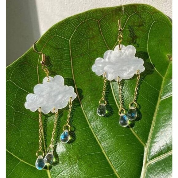 cloud and rain hologram iridescent earrings - Picture 6 of 6